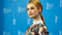 Lili Džejms dolazi u trejleru za film 