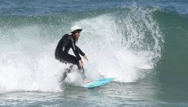 Australijanac oborio svjetski rekord, surfovao duže od 30 sati(video)