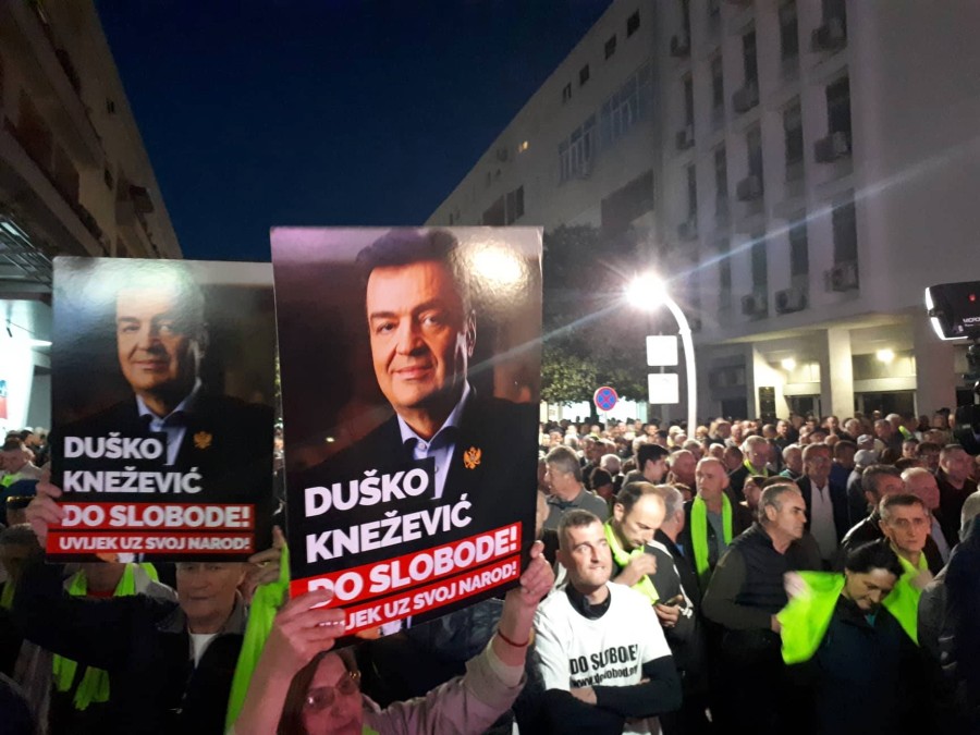 Spremio garanciju i obavezao banku da plati